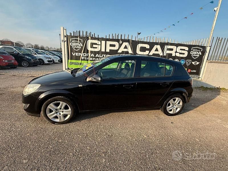 Usata Opel Astra Enjoy 90 CV (66 kW) 2009 Nero Berlina