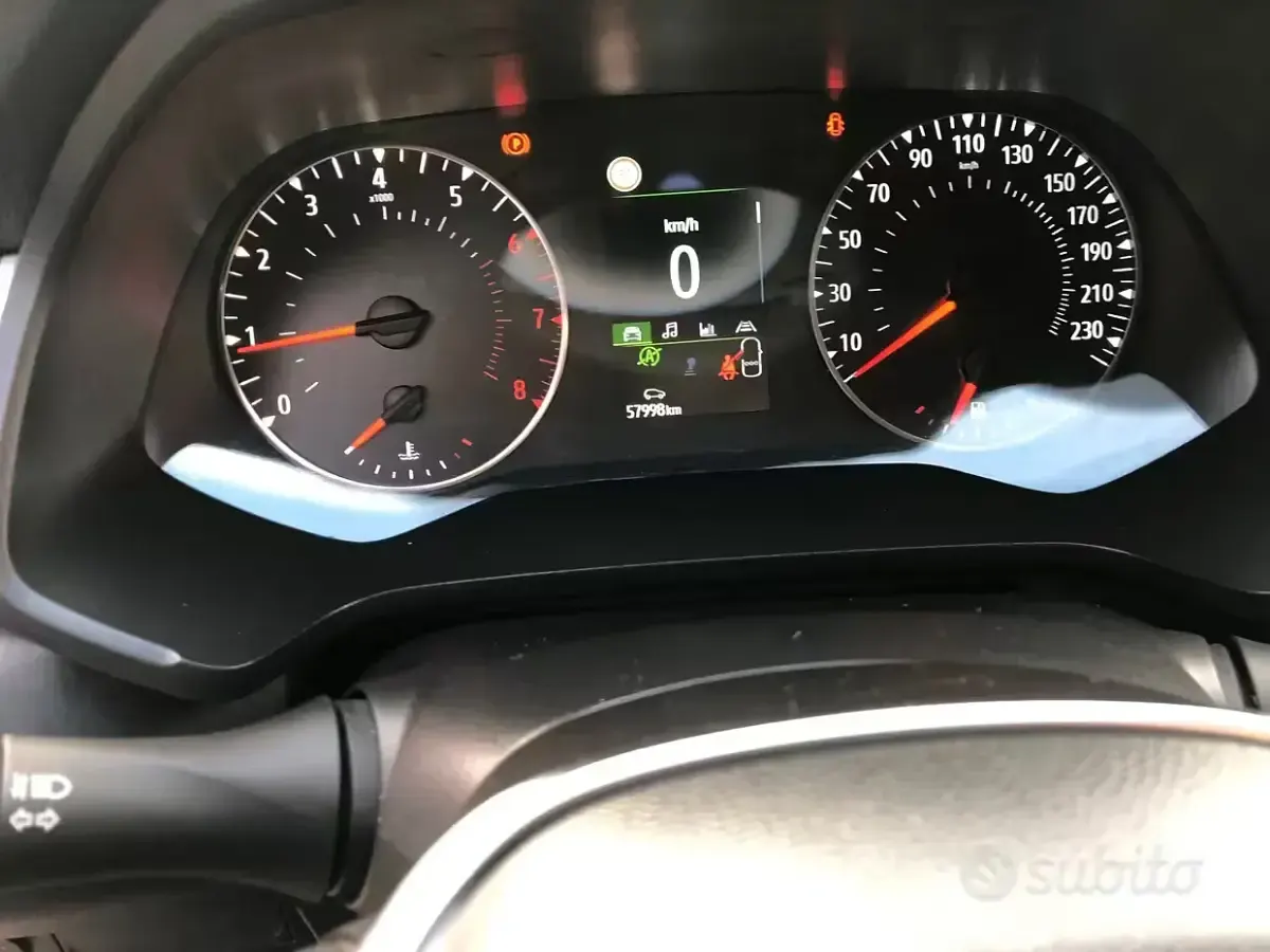 Usata Renault Captur Zen 101 CV (74 kW) 2022 Grigio SUV
