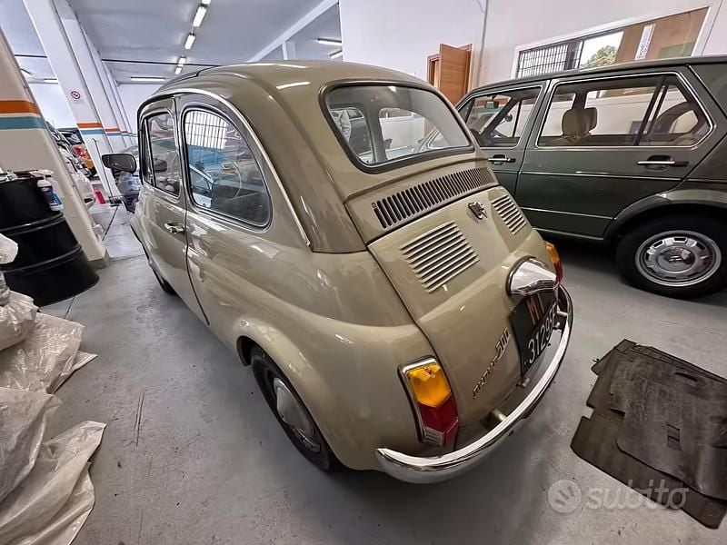 Usata Fiat Cinquecento 18 CV (13 kW) 1960 Utilitaria