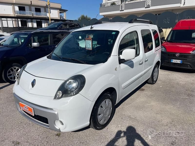 Usata Renault Kangoo 110 CV (80 kW) 2011 Bianco Monovolume