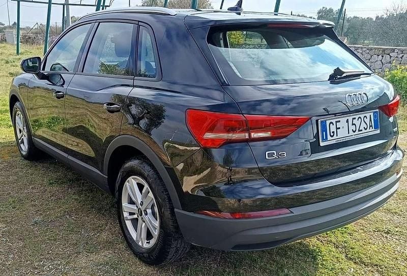 Begagnad Audi Q3 Business 150 HK (110 kW) 2021 Svart SUV