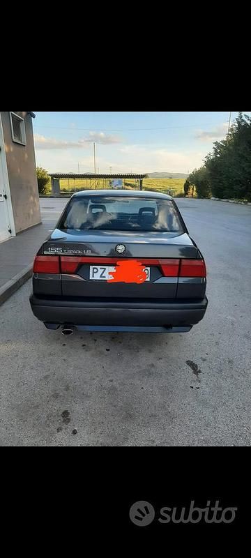 Usata Alfa Romeo 155 126 CV (92 kW) 1993 Grigio Berlina