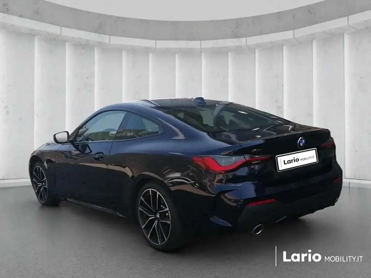 Usata BMW 420 M Sport 190 CV (139 kW) 2023 Tanzanite blue metallizzato Coupé