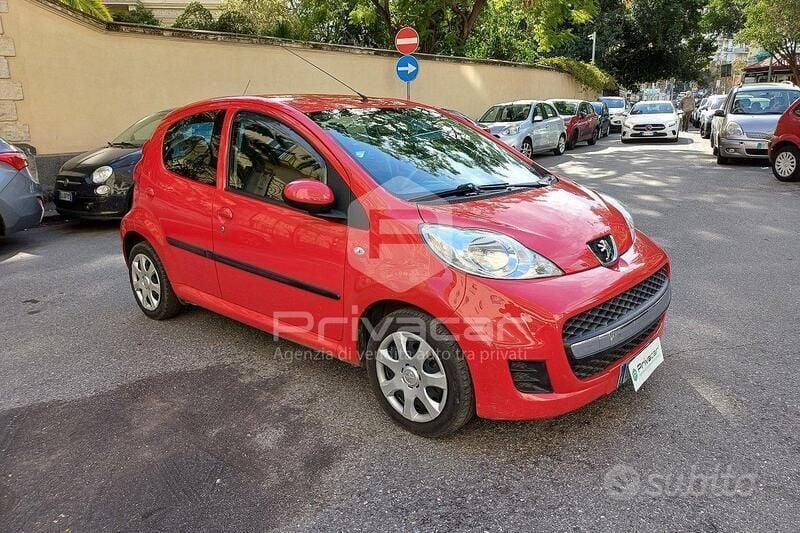 Usata Peugeot 107 68 CV (50 kW) 2009 Rosso Utilitaria