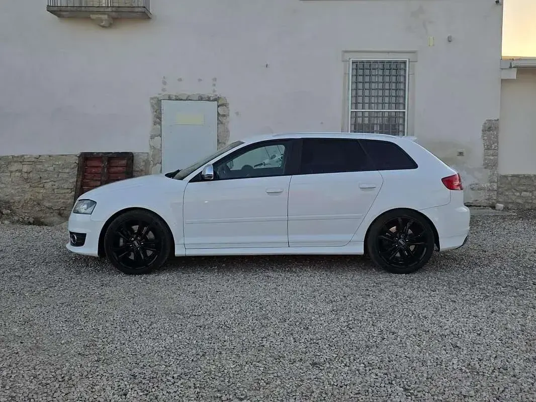 Begagnad Audi S3 Ambiente 265 HK (194 kW) 2010 Halvkombi