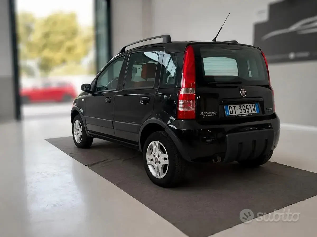 Usata Fiat Panda Climbing 60 CV (44 kW) 2009 Nero Utilitaria