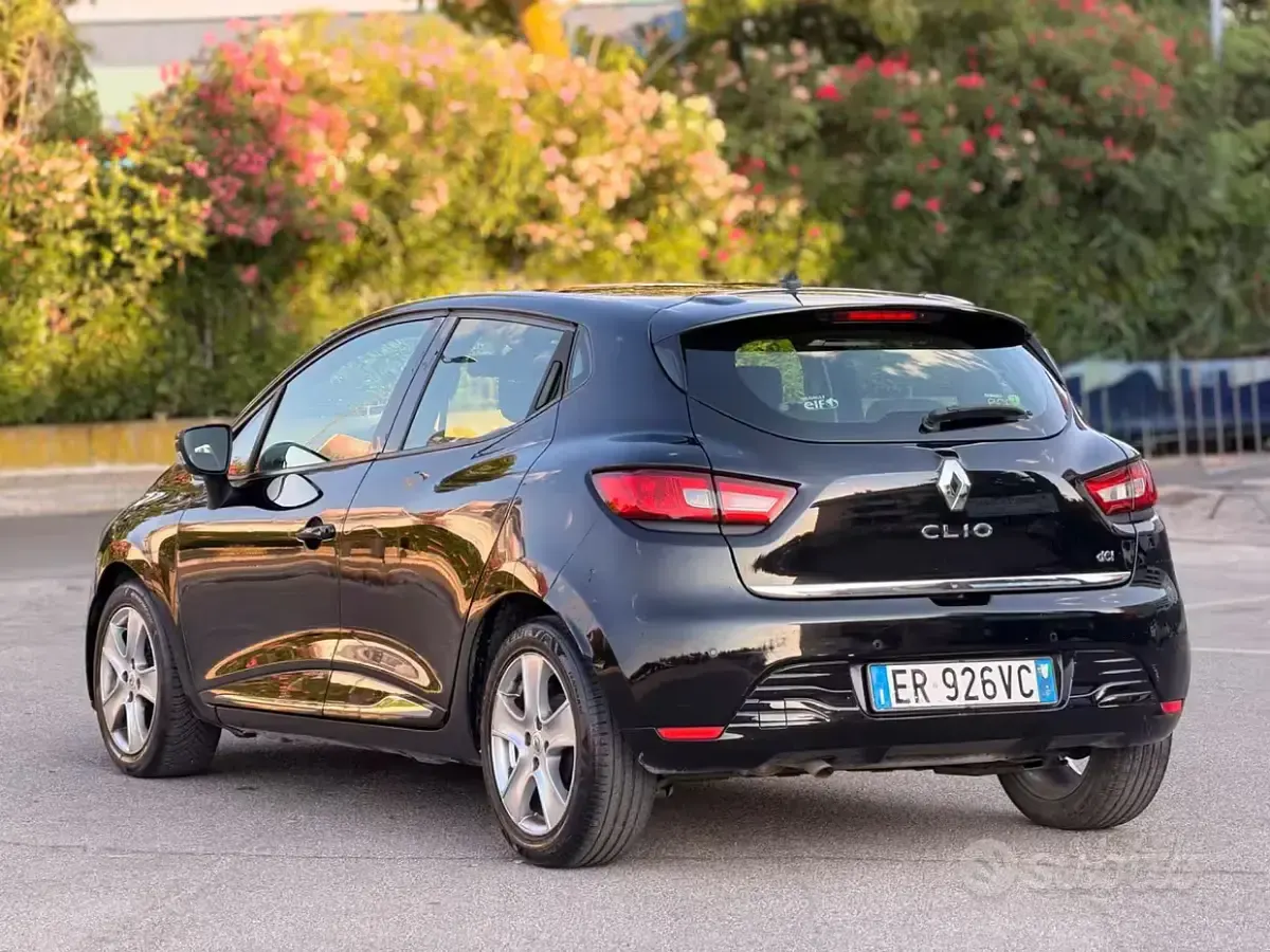 Usata Renault Clio IV 75 CV (55 kW) 2013 Nero Berlina