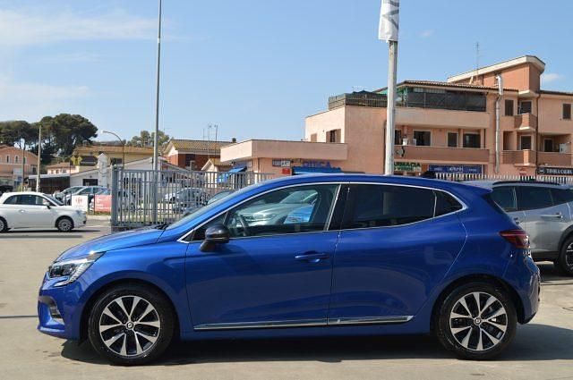Usata Renault Clio V Techno 101 CV (74 kW) 2023 Blu Berlina