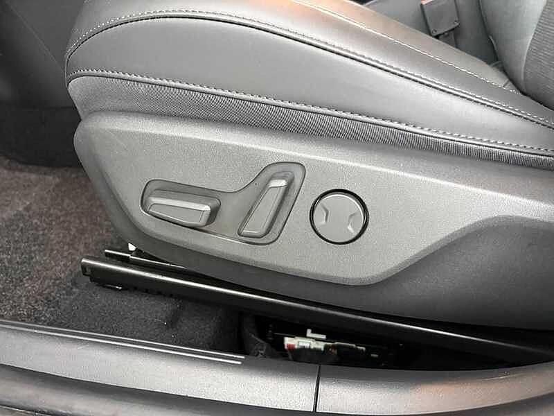 Usata Kia Niro 171 CV (125 kW) 2024 Grigio SUV