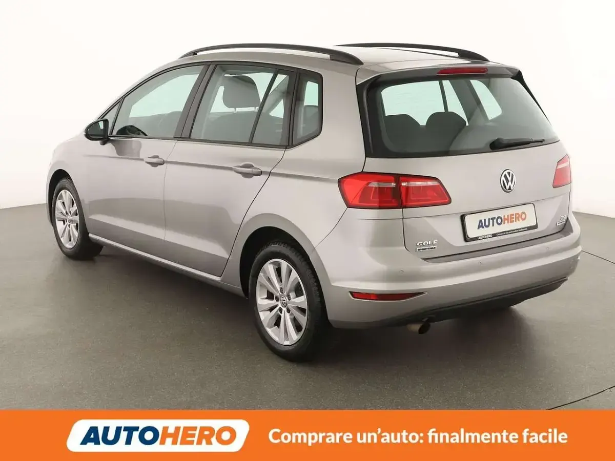 Usata VW Golf Sportsvan Comfortline 110 CV (80 kW) 2016 Argento Monovolume