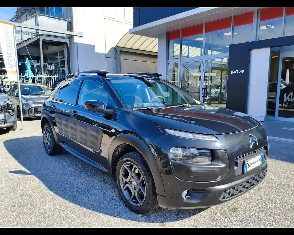 Usata Citroën C4 Shine 99 CV (72 kW) 2016 Nero SUV
