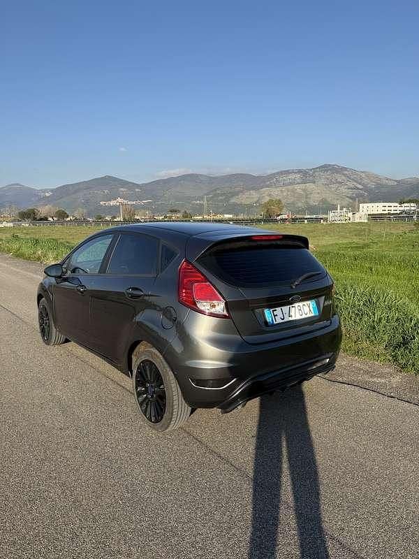 Usata Ford Fiesta 95 CV (69 kW) 2017 Berlina