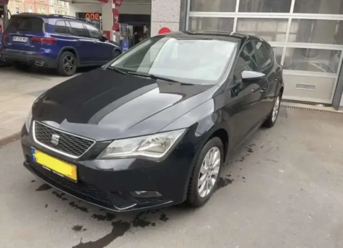 Usata Seat Leon Style 105 CV (77 kW) 2013 Berlina
