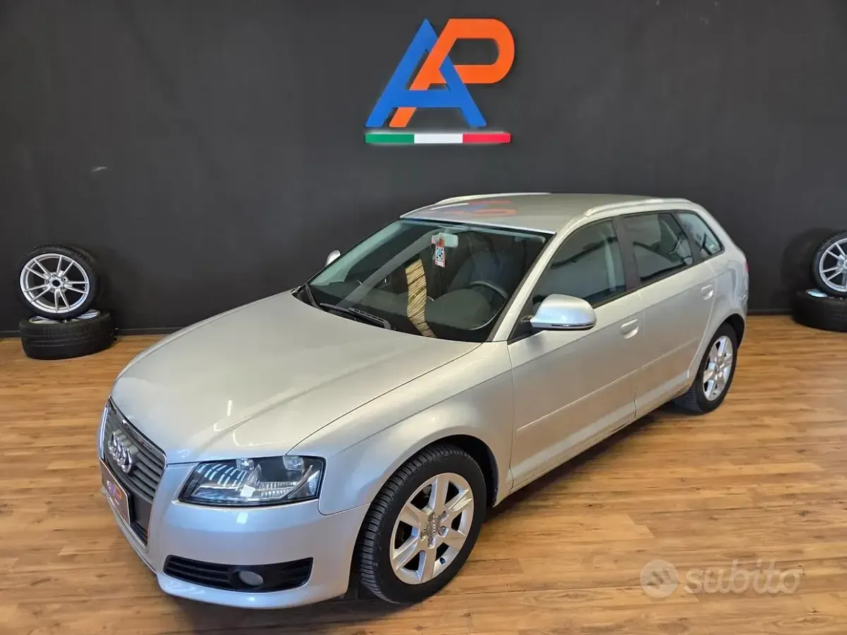 Usata Audi A3 Attraction 105 CV (77 kW) 2010 Grigio Utilitaria