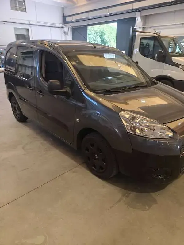 Usata Peugeot TePee Access 92 CV (67 kW) 2015 Verde Station wagon