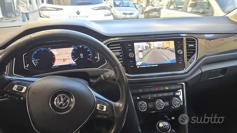 Usata VW T-Roc 116 CV (85 kW) 2019 Bluazzurro SUV
