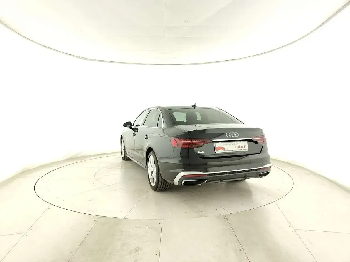 Nuova Audi A4 S-Line 136 CV (100 kW) 2025 Nero Berlina