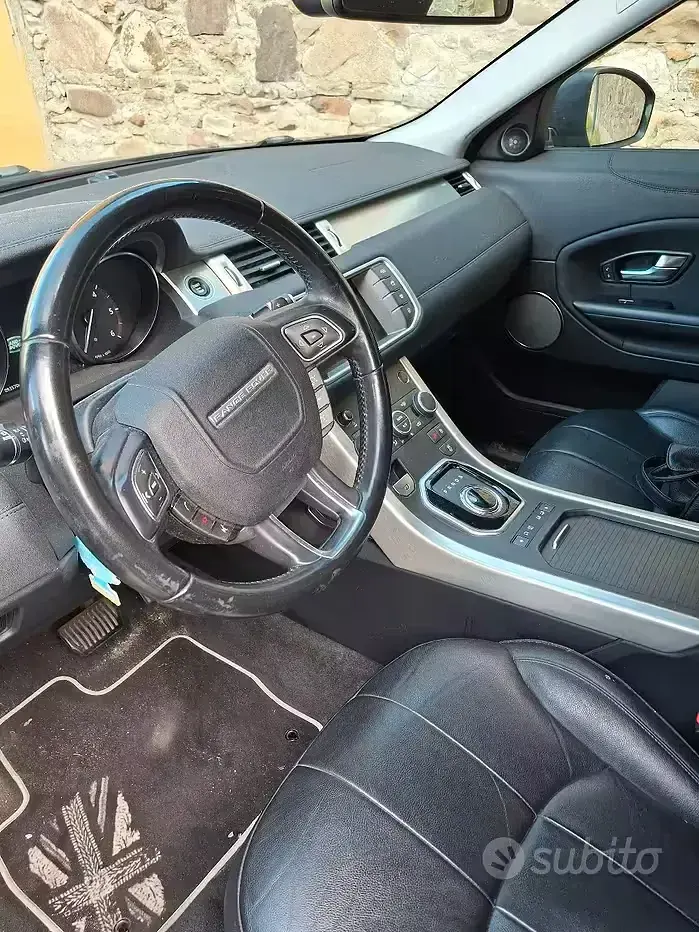 Usata Land Rover Range Rover evoque 150 CV (110 kW) 2018 Nero SUV