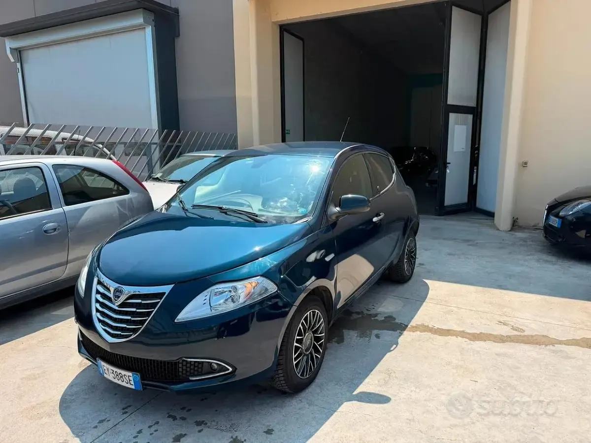 Usata Lancia Ypsilon Gold 80 CV (58 kW) 2015 Other Utilitaria