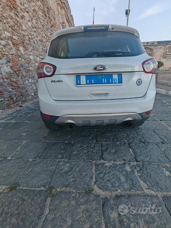 Usata Ford Kuga 163 CV (119 kW) 2011 Bianco SUV