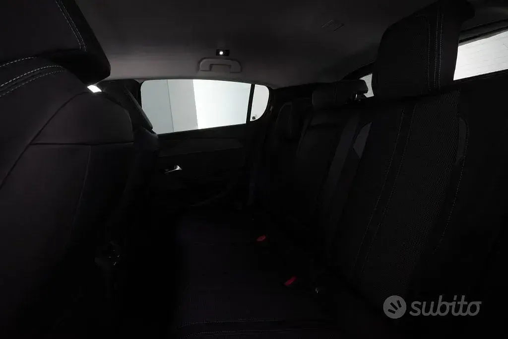 Usata Peugeot 308 Allure 131 CV (96 kW) 2023 Rosso Berlina