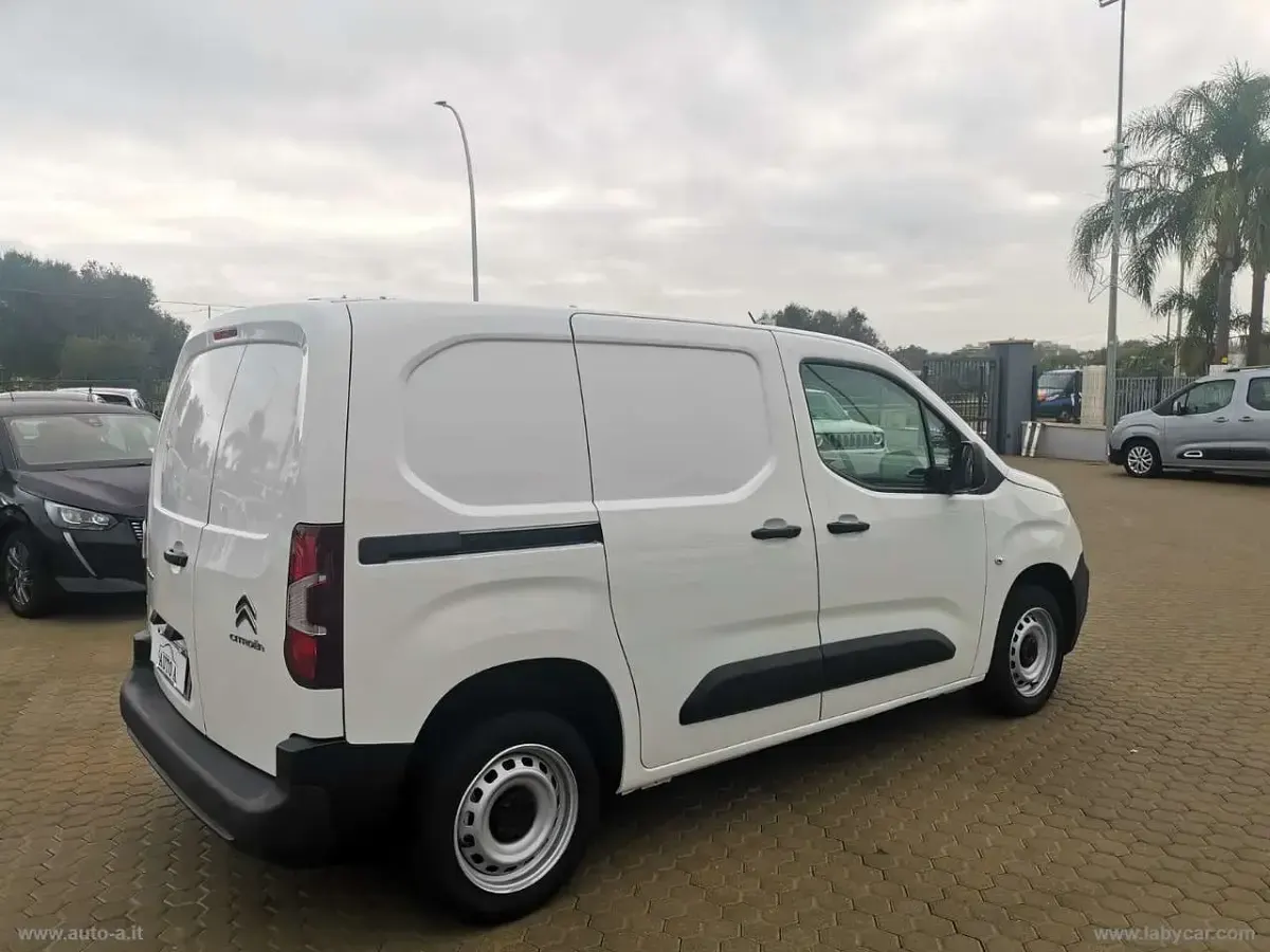 Usata Citroën e-Berlingo PureTech 110 CV (80 kW) 2022 Bianco Furgone