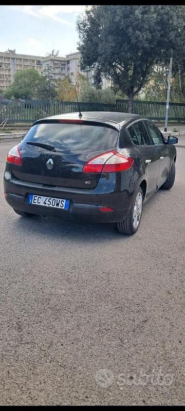 Usata Renault Mégane 110 CV (80 kW) 2010 Nero Berlina