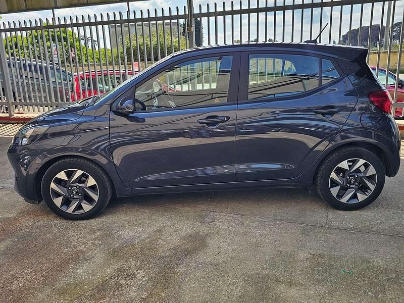Usata Hyundai i10 63 CV (46 kW) 2024 Grigio Utilitaria