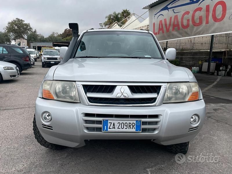 Usata Mitsubishi Pajero 115 CV (84 kW) 2003 Grigio SUV