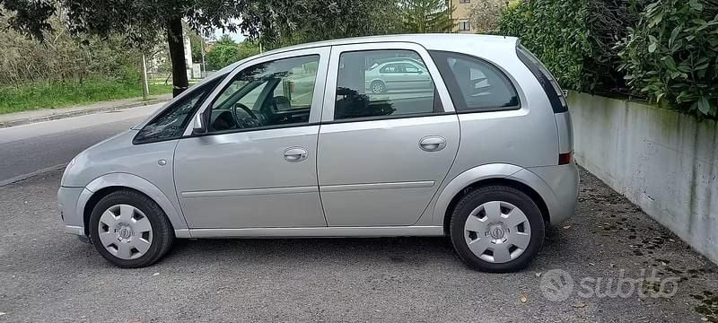 Usata Opel Meriva 2009 Grigio Monovolume