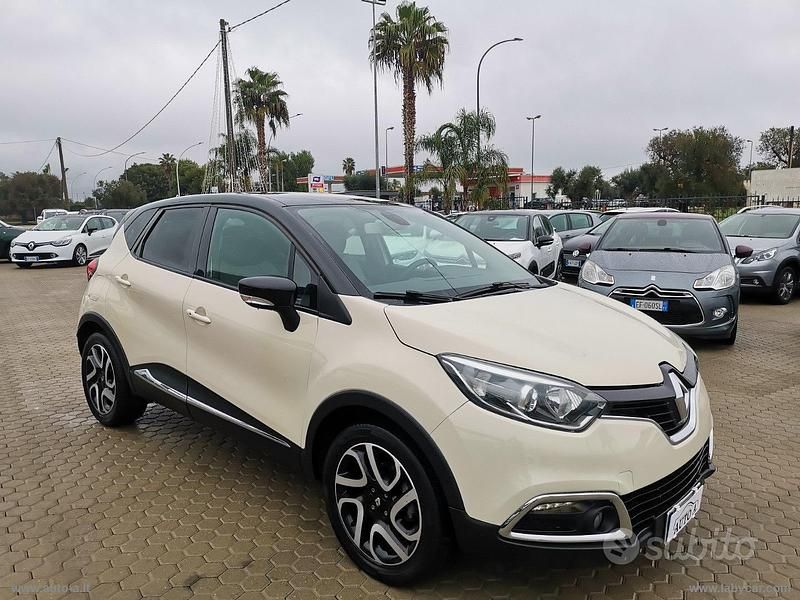 Usata Renault Captur 90 CV (66 kW) 2015 Bianco SUV