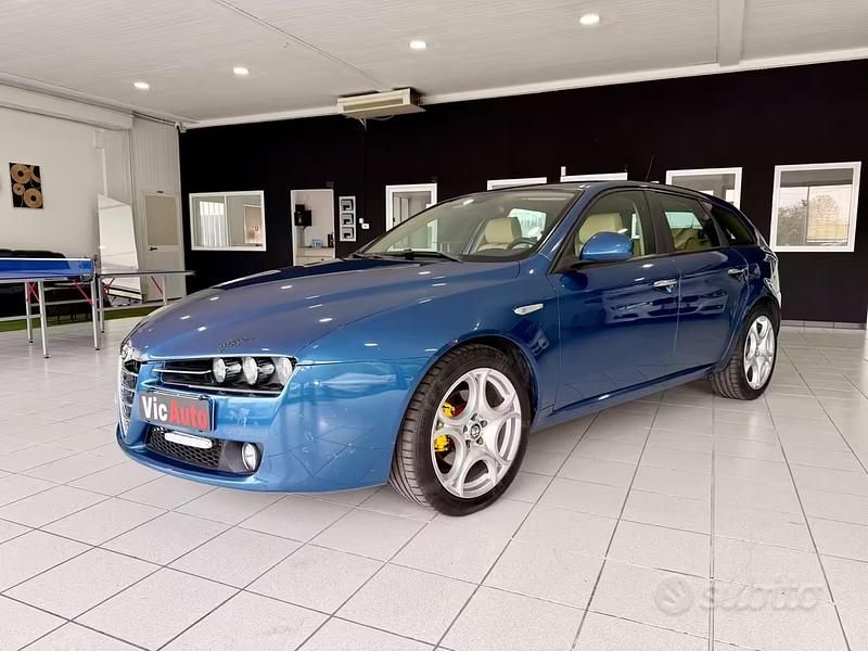 Usata Alfa Romeo 159 Distinctive 149 CV (109 kW) 2008 Blu Station wagon