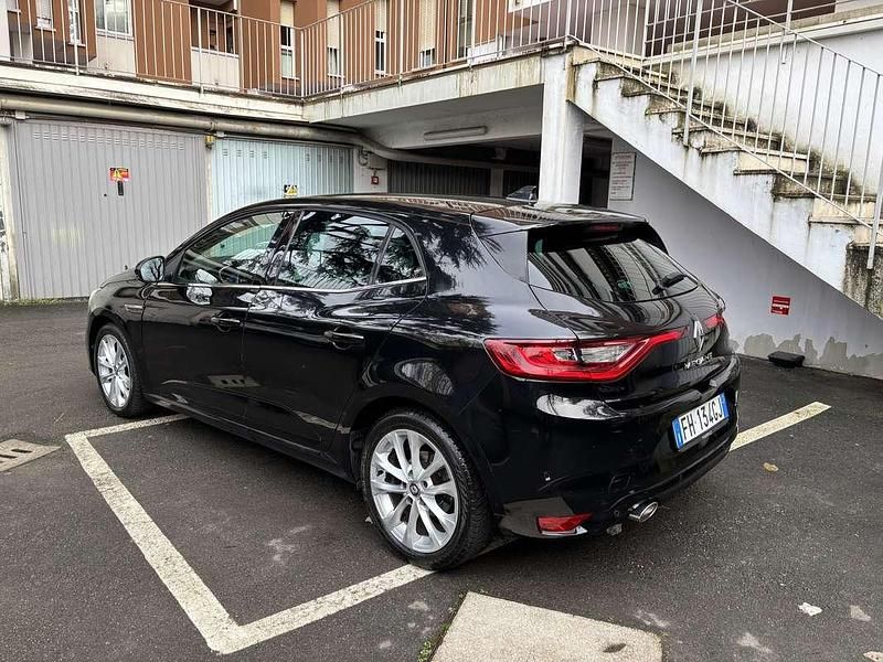 Usata Renault Mégane IV LIMITED 116 CV (85 kW) 2017 Berlina
