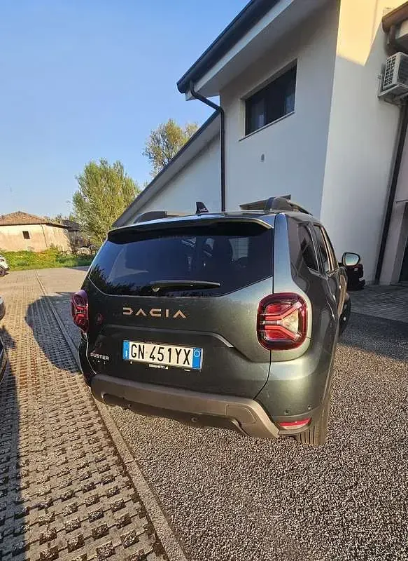 Usata Dacia Duster Extreme 101 CV (74 kW) 2023 Verde SUV