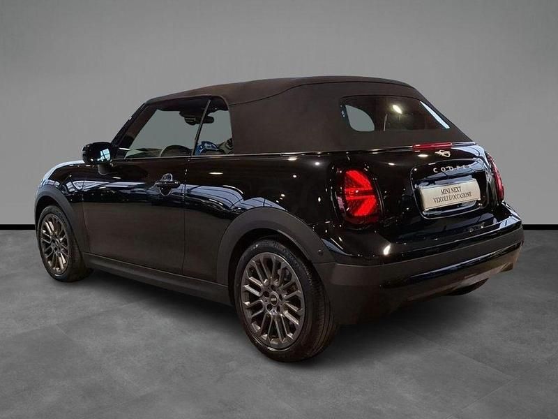 Usata Mini Cooper Classic 163 CV (119 kW) 2025 Nero / metallizzato Utilitaria