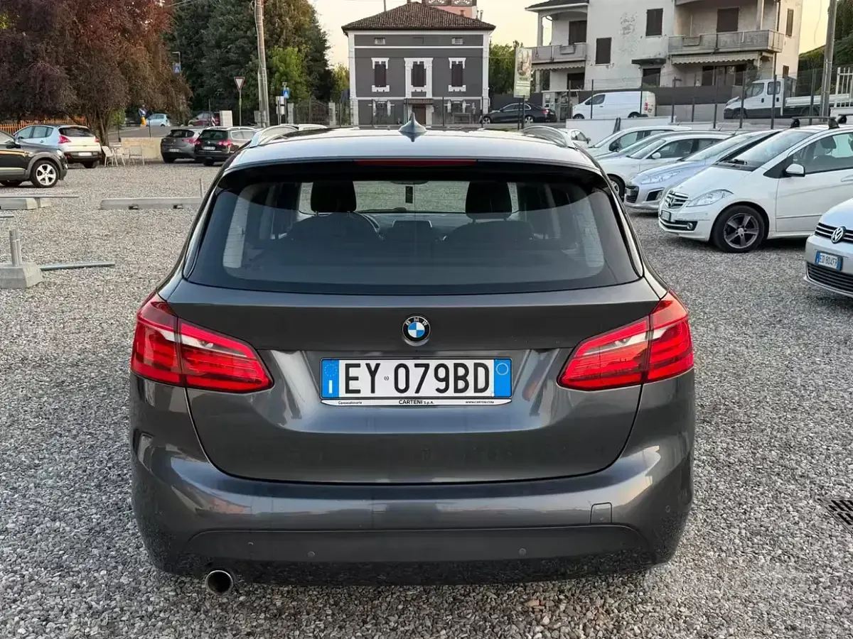Usata BMW 218 Advantage 150 CV (110 kW) 2015 Grigio Station wagon