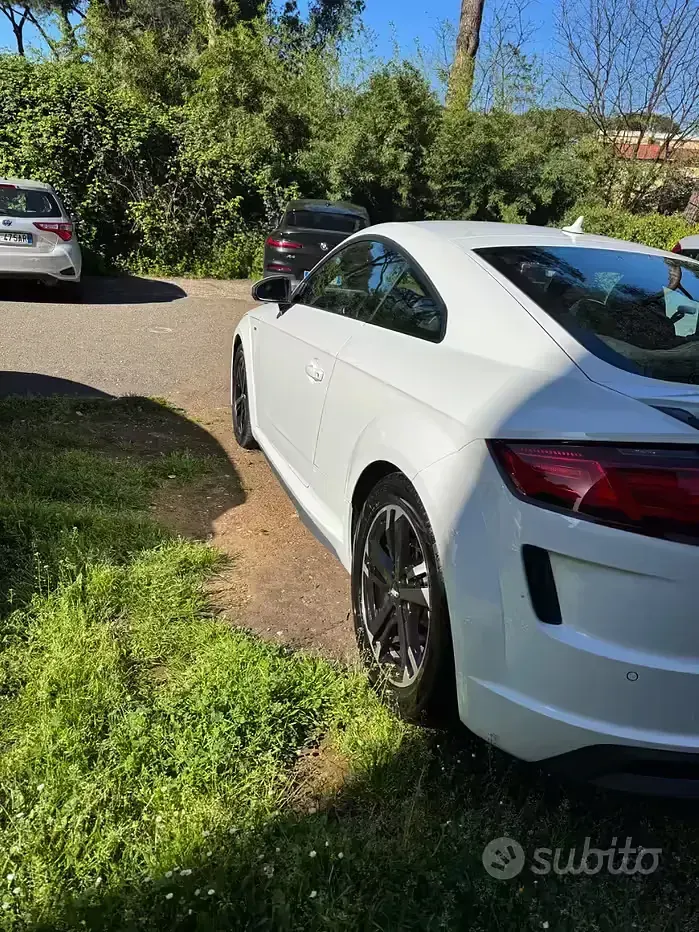Begagnad Audi TT Ambiente 197 HK (144 kW) 2020 Vit Sportkupé