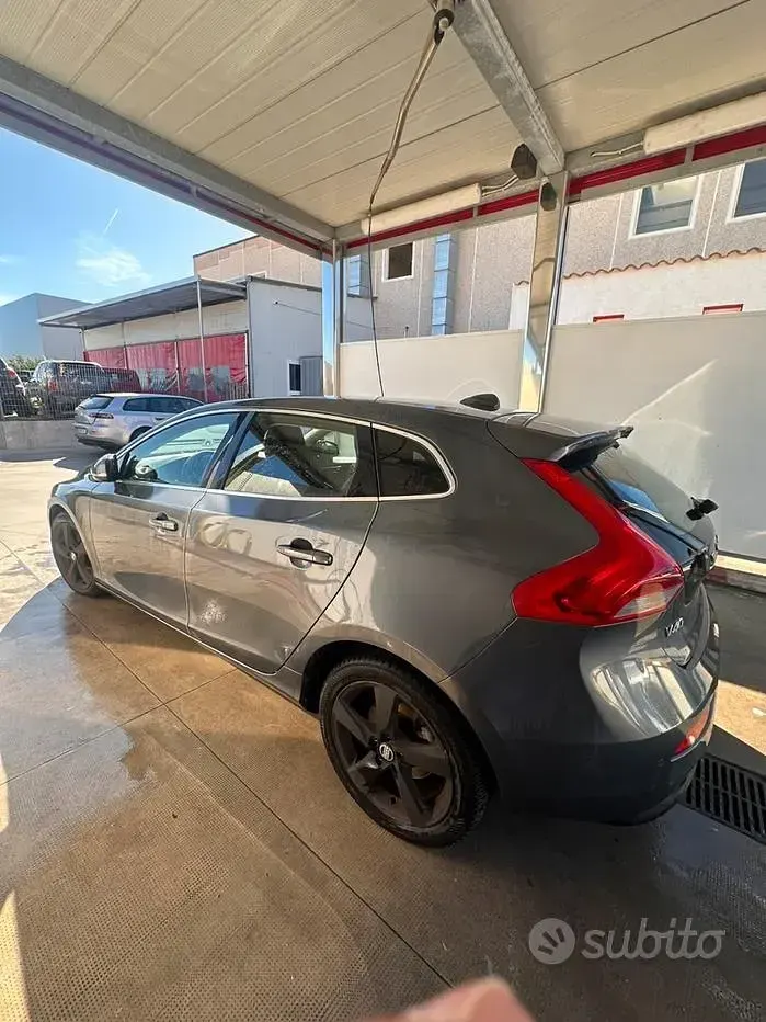 Usata Volvo V40 150 CV (110 kW) 2013 Berlina