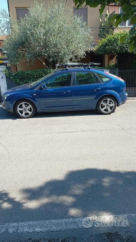 Usata Ford Focus 110 CV (80 kW) 2007 Blu Berlina