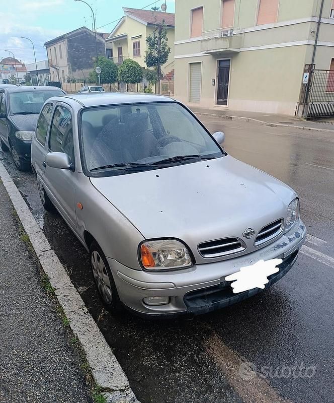 Usata Nissan Micra 2000 Grigio Utilitaria