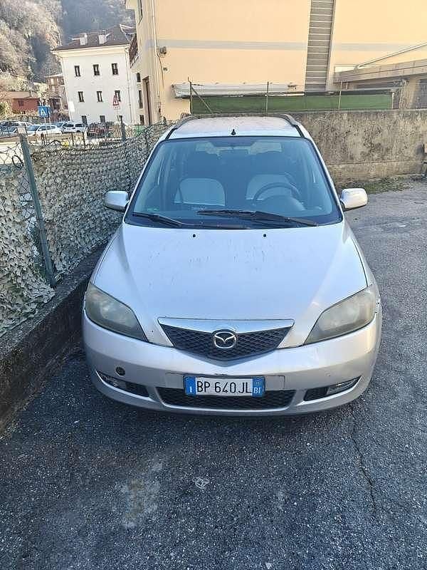 Usata Mazda 2 68 CV (50 kW) 2003 Argento Monovolume