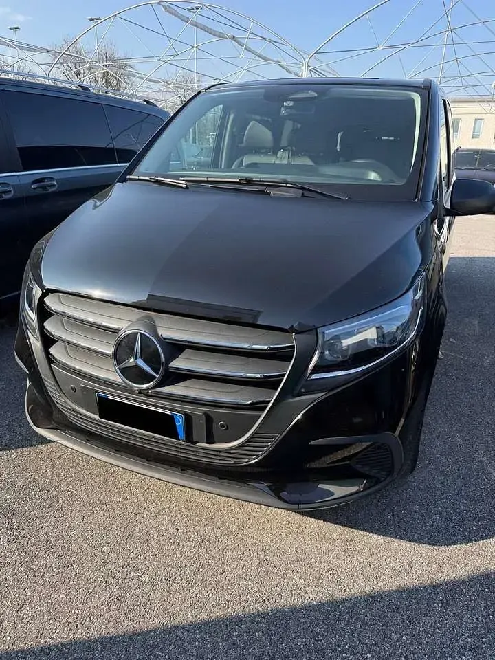 Nuova Mercedes Vito 163 CV (119 kW) 2026 Nero ossidiana Furgone