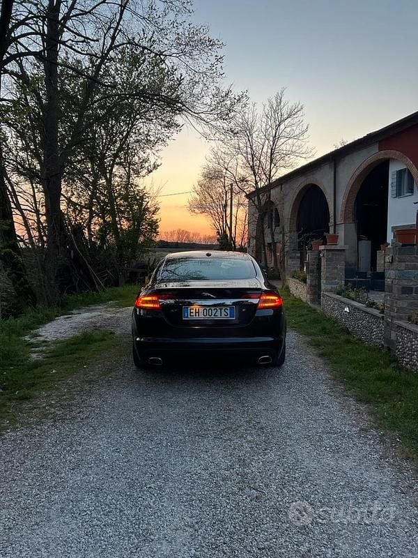 Usata Jaguar XF S 275 CV (202 kW) 2011 Grigio Berlina