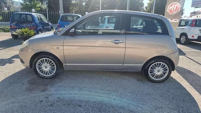 Usata Lancia Ypsilon 75 CV (55 kW) 2007 Beige Utilitaria