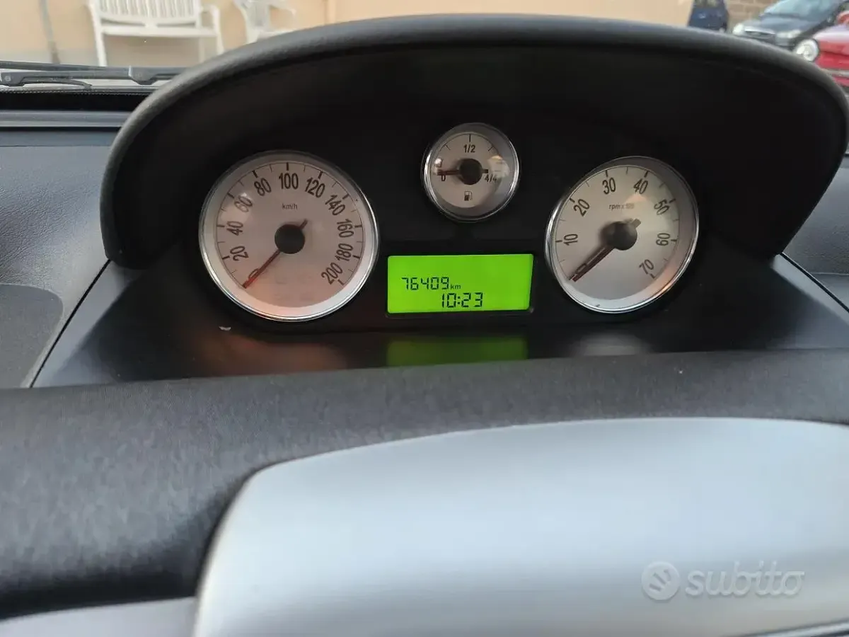 Usata Lancia Ypsilon 69 CV (50 kW) 2011 Grigio Utilitaria
