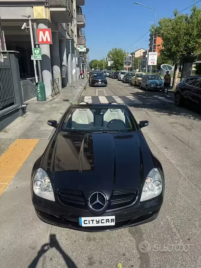 Usata Mercedes SLK200 163 CV (119 kW) 2006 Nero Cabrio