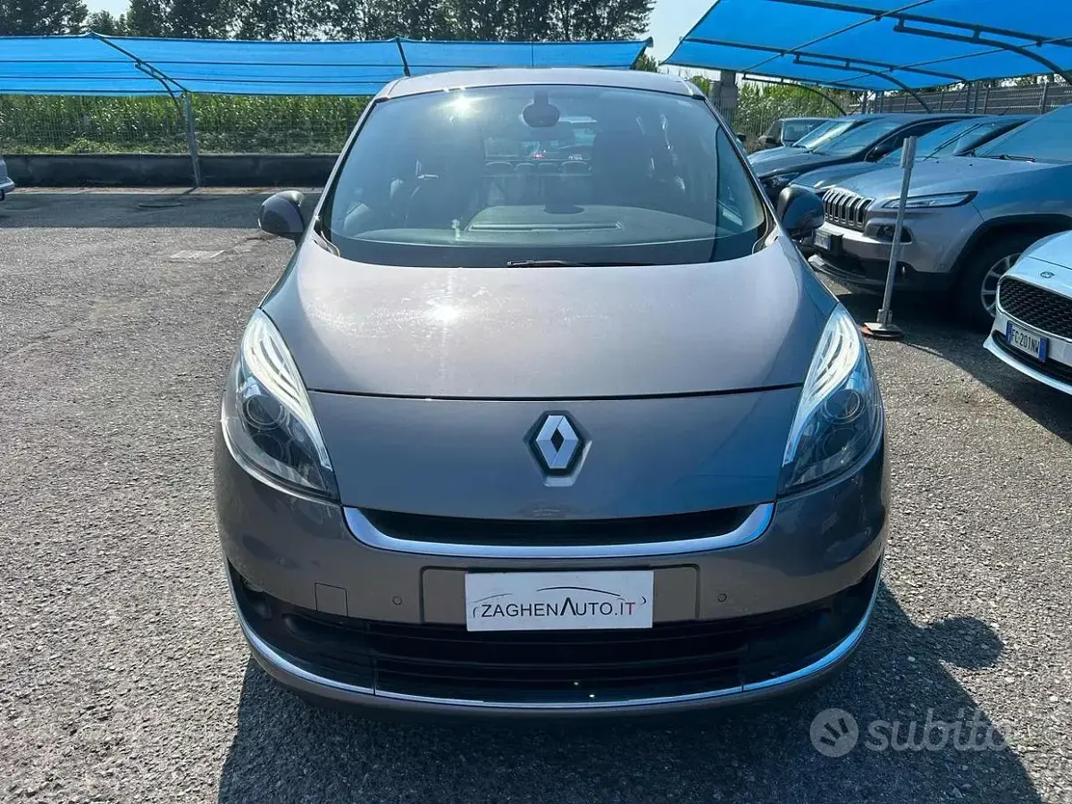 Usata Renault Grand Scénic III 110 CV (80 kW) 2013 Giallo Monovolume