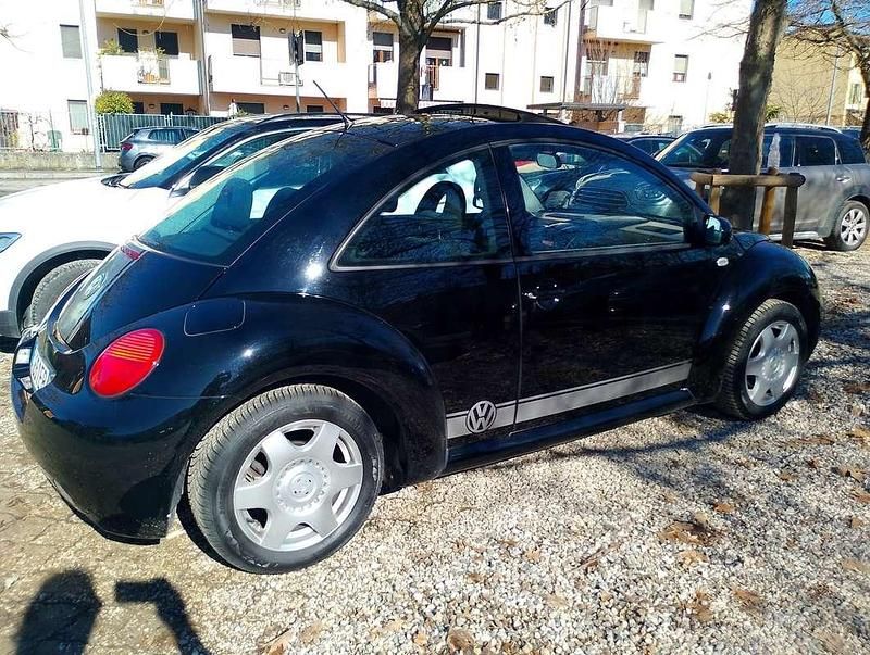 Usata VW New Beetle 102 CV (75 kW) 2002 Utilitaria