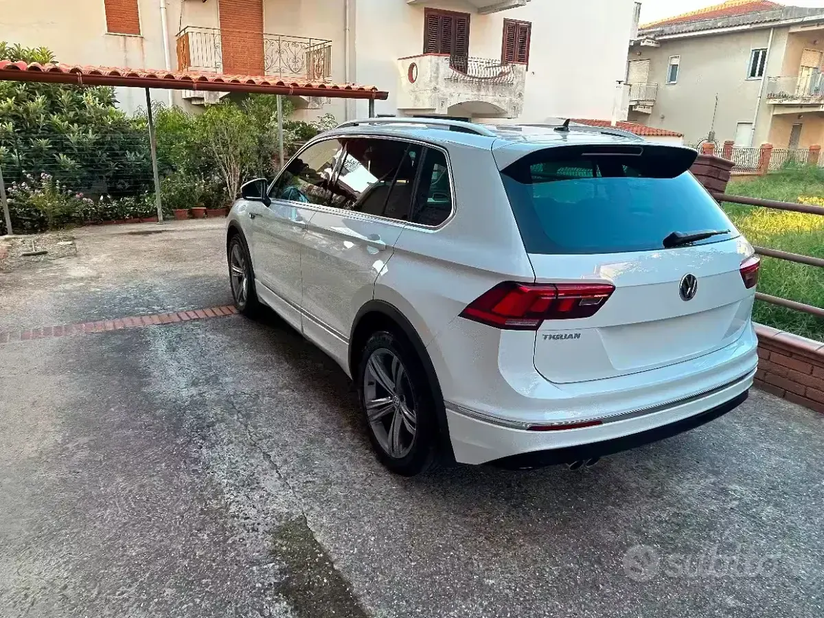 Usata VW Tiguan R-line 116 CV (85 kW) 2019 Bianco SUV
