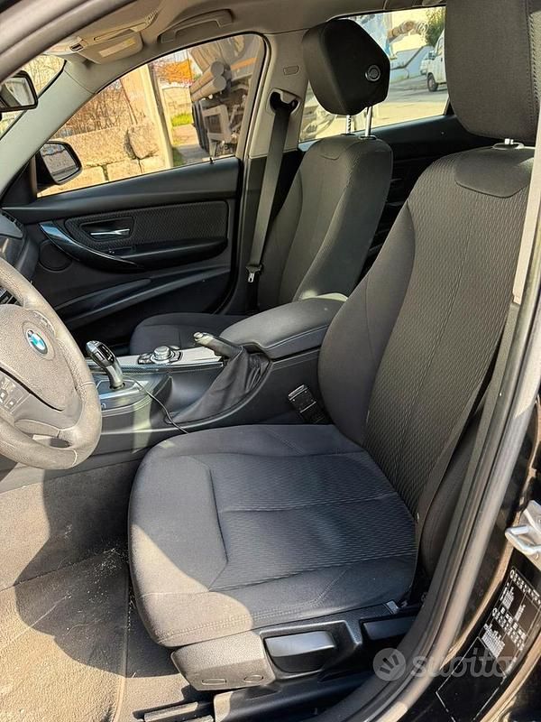 Usata BMW 320 Advantage 190 CV (139 kW) 2017 Nero Station wagon